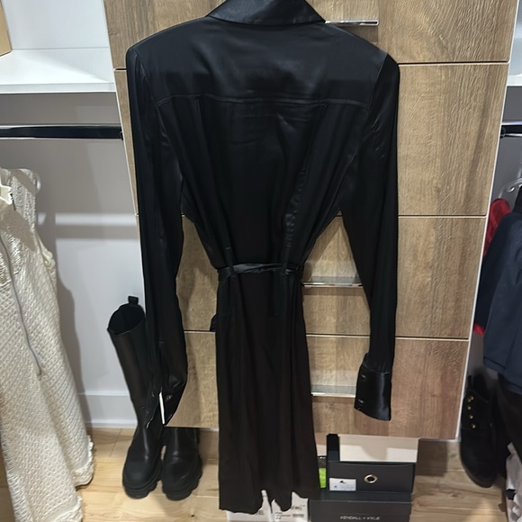 Guess by Marciano black satin button down dress. - Picture 4 of 4